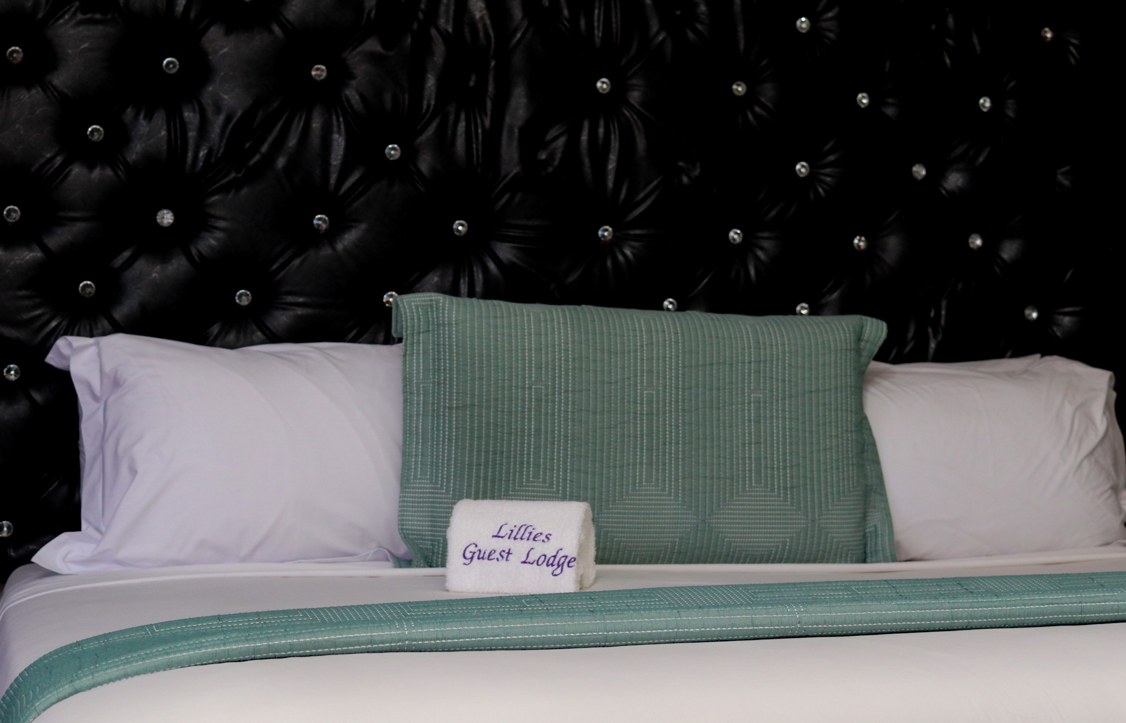Lillies Guest Lodge bed detail